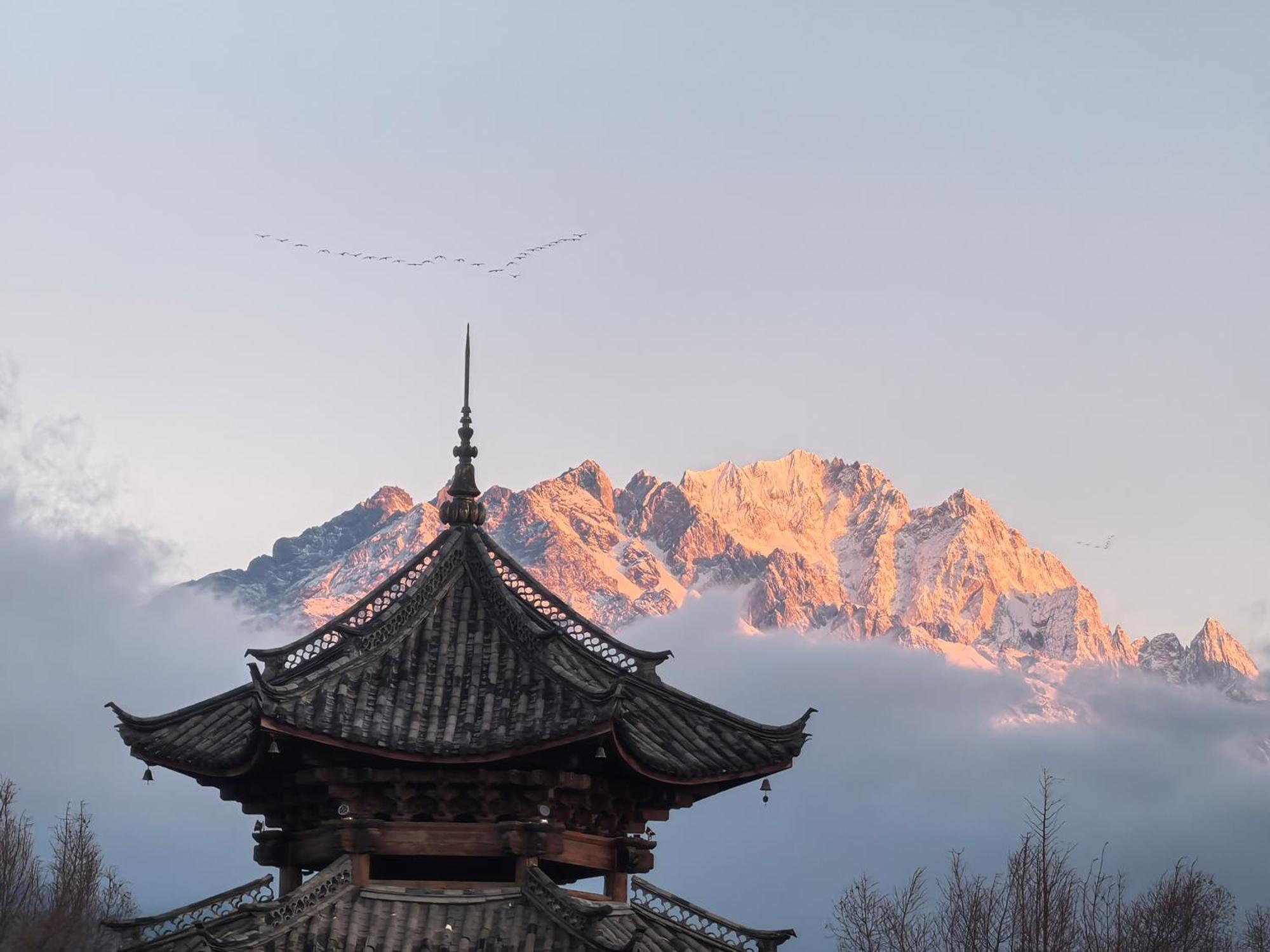 Отель Banyan Tree Lijiang Лицзян Экстерьер фото